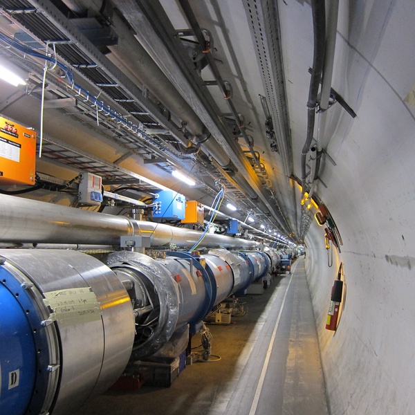 LHC tunnel img